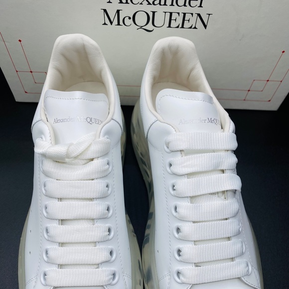 💎Host Pick💎Alexander McQueen Women’s Oversized Sneakers Size 9 NWB AUTHENTIC - Picture 5 of 9